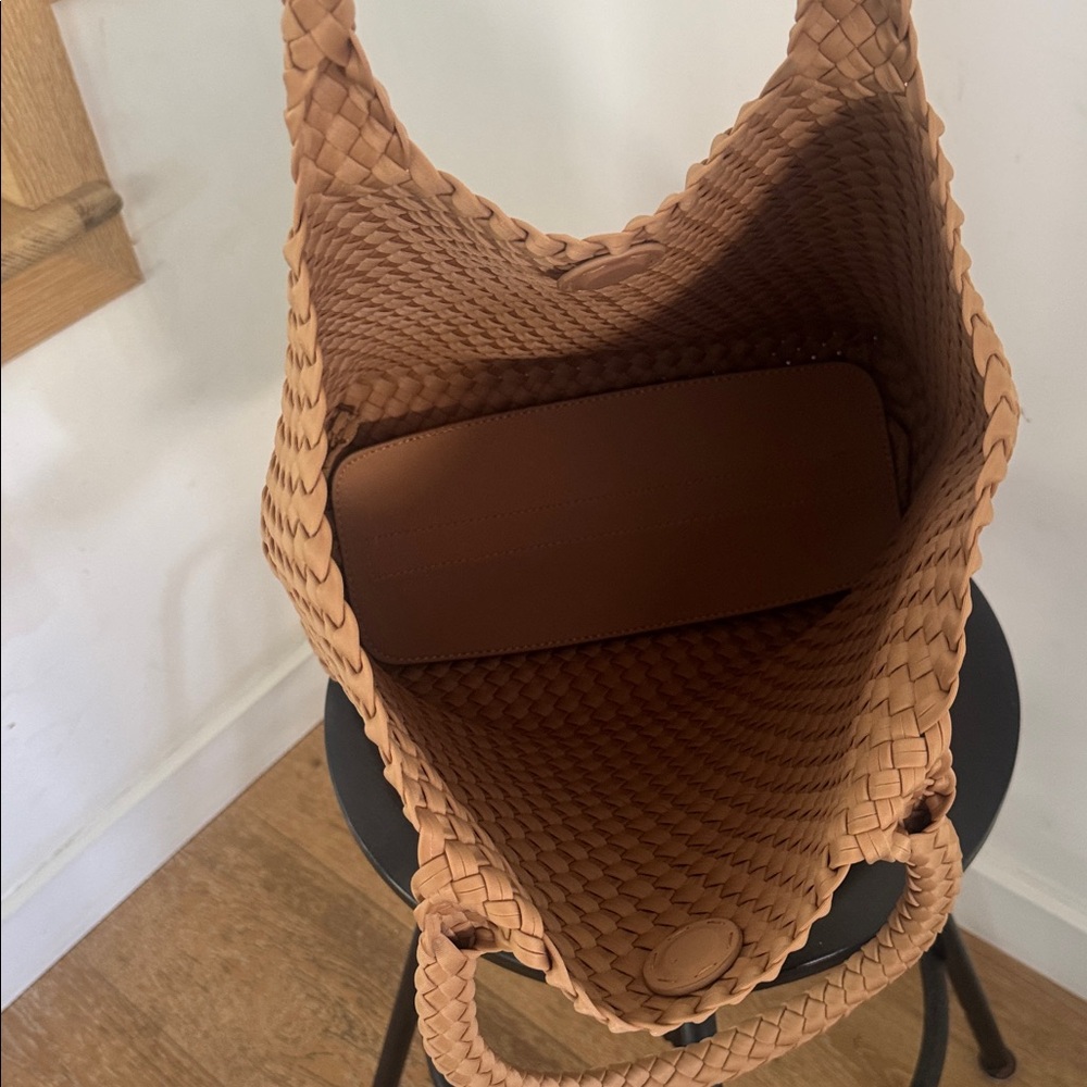 Elegant Tan Woven Tote Bag - Picture 2 of 5